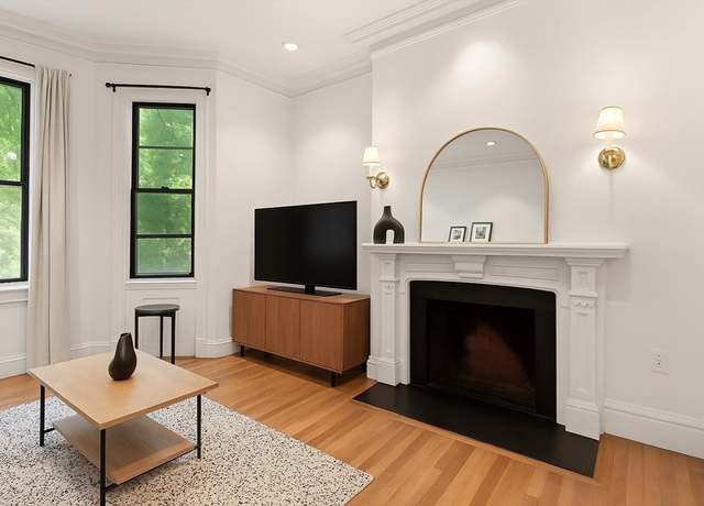 Property at 241 Beacon St #1, Boston, MA 02116, 1 bed, 1 bath