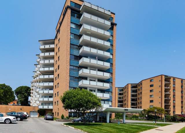 Property at 300 Lynn Shore Dr #1007, Lynn, MA 01902, 3 beds, 2 baths