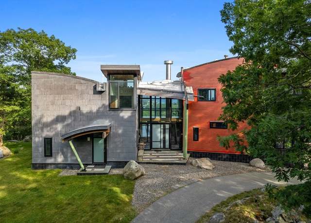 Property at 370 Summer St, Manchester, MA 01944, 5 beds, 4.5 baths
