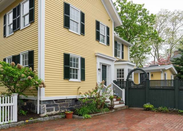 Property at 33 Ash St #33, Cambridge, MA 02138, 3 beds, 3 baths