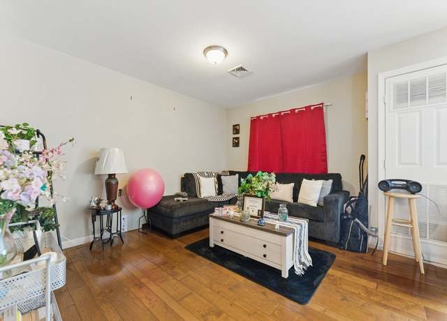 Property at 450 Somerset Ave Unit 3-6, Taunton, MA 02780, 2 beds, 1.5 baths