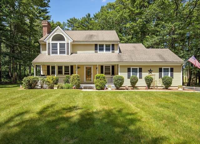 Property at 290 Mendell Rd, Rochester, MA 02770, 3 beds, 2.5 baths
