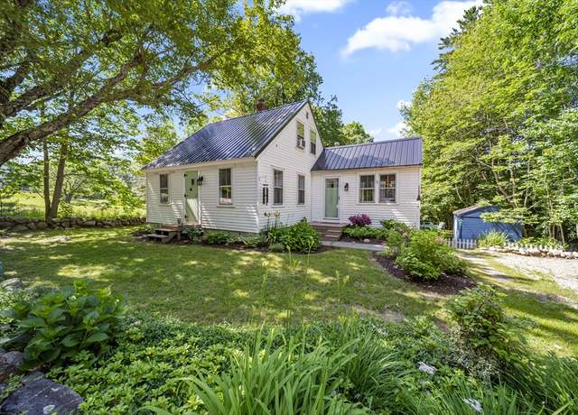 Property at 585 Governor Wentworth Hwy, Wolfeboro, NH 03894, 2 beds, 1.5 baths