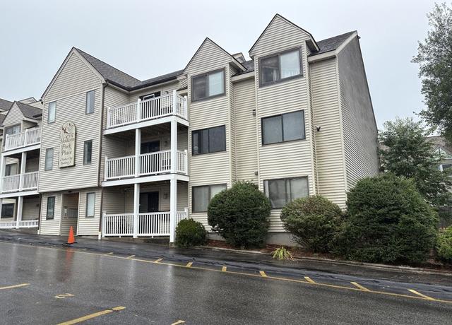 Property at 11 Hulbert Rd #3, Worcester, MA 01603, 2 beds, 1 bath