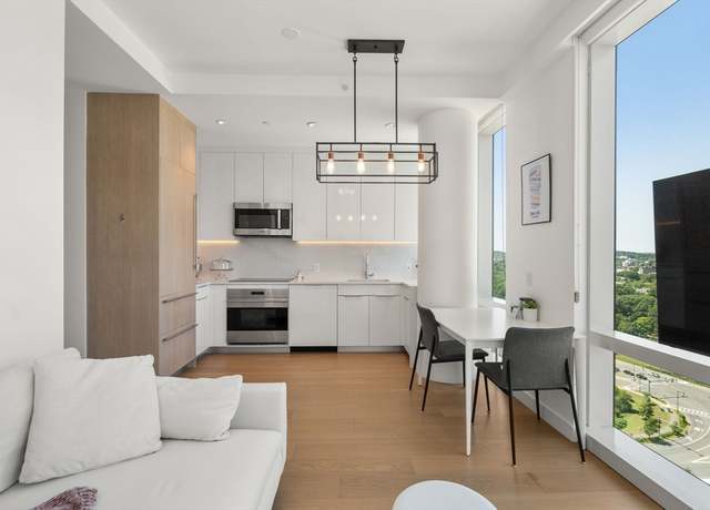 Property at 188 Brookline Ave Unit 19G, Boston, MA 02215, 1 bed, 1 bath