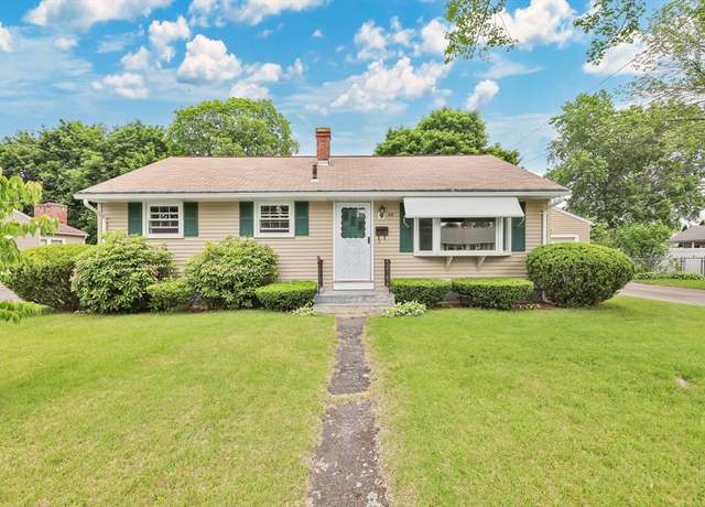 Property at 28 Bluegrass Ln, Ludlow, MA 01056, 3 beds, 1.5 baths