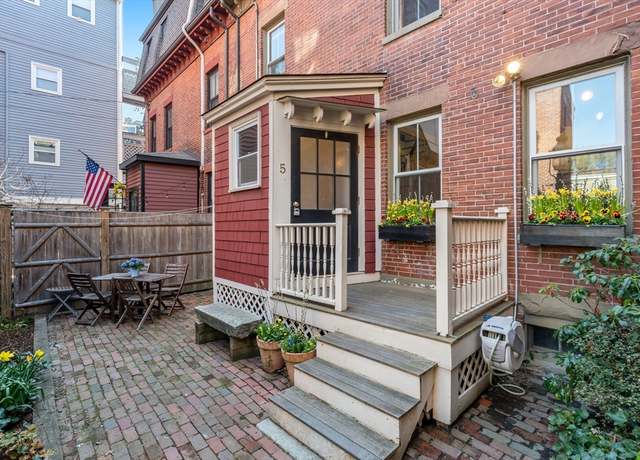 Property at 5R Salem St, Boston, MA 02129, 2 beds, 1.5 baths