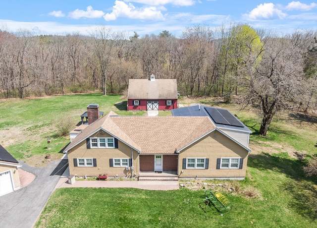Property at 173 Middle Rd, Haverhill, MA 01830, 3 beds, 3 baths