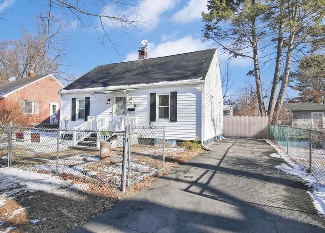 Property at 95 Leavitt St, Springfield, MA 01109, 3 beds, 1 bath