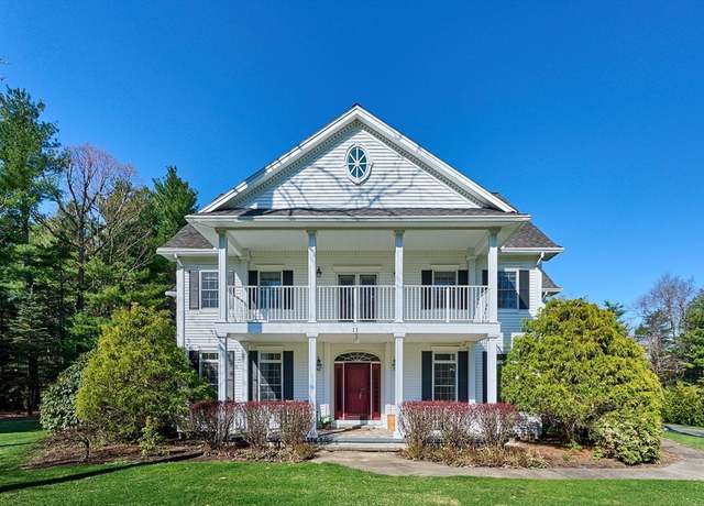 Property at 11 Dayton Ln, Amherst, MA 01002, 4 beds, 3.5 baths