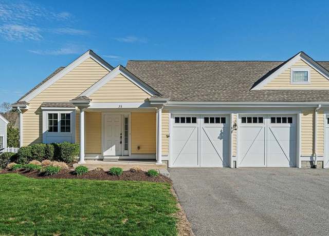 Property at 38 Carriage Ln #38, Duxbury, MA 02332, 2 beds, 2.5 baths