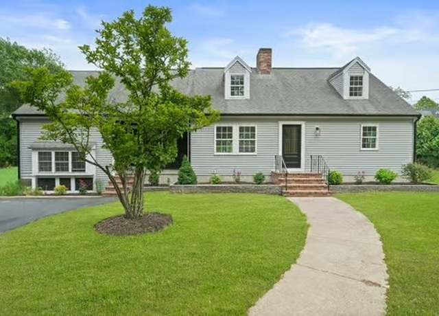 Property at 368 King St, Hanover, MA 02339, 5 beds, 3 baths