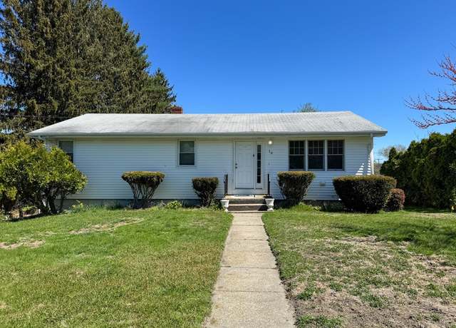 Property at 19 Richard Rd, Swansea, MA 02777, 3 beds, 1.5 baths