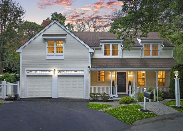 Property at 1 Westport Ln, Marblehead, MA 01945, 5 beds, 3.5 baths