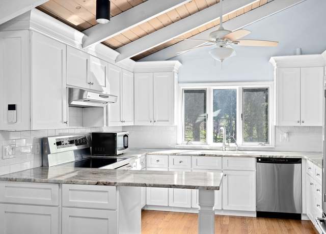 Property at 27 Everett St, Norfolk, MA 02056, 3 beds, 2 baths