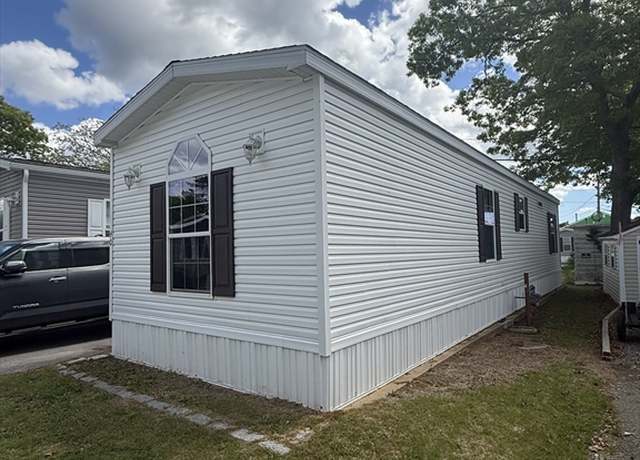 Property at 3132 Cranberry Hwy #40, Wareham, MA 02538, 2 beds, 1 bath