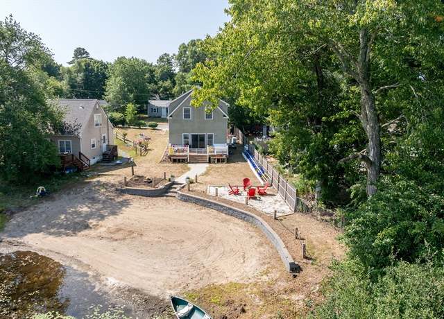 Property at 6 Marion St, Plymouth, MA 02360, 2 beds, 2 baths