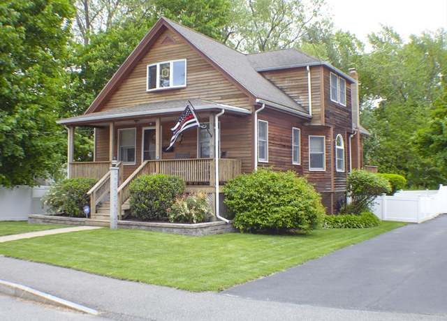 Property at 93 Crescent St, Rockland, MA 02370, 4 beds, 1.5 baths