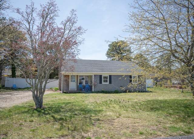 Property at 17 Antlers Rd, Yarmouth, MA 02664, 3 beds, 1 bath
