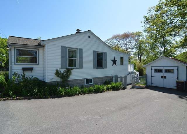 Property at 82 Circuit Ave, Weymouth, MA 02188, 2 beds, 1 bath