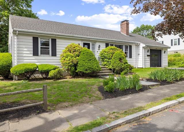 Property at 218 Green St, Marblehead, MA 01945, 2 beds, 1.5 baths