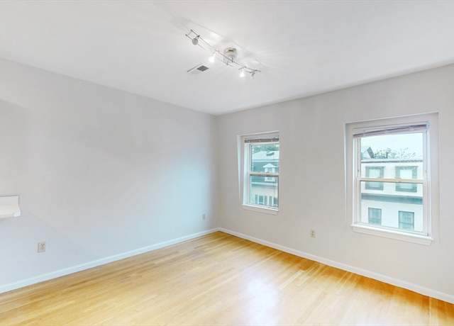 Property at 506 E 8th St #3, Boston, MA 02127, 1 bed, 1 bath