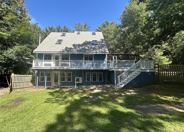 Property at 9-9R Harlow St, Essex, MA 01929, 4 beds, 3.5 baths