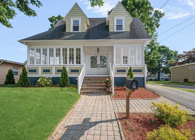 Property at 88 Wentworth Ave, Cranston, RI 02905, 4 beds, 3.5 baths