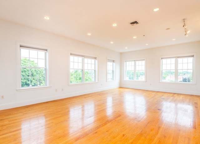 Property at 87 Franklin St #401, Quincy, MA 02169, 2 beds, 2 baths