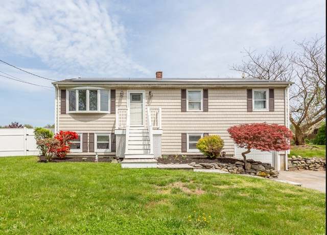 Property at 688 Sodom Rd, Westport, MA 02790, 3 beds, 1.5 baths