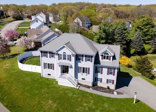 Property at 13 Lafayette Pl, Woburn, MA 01801, 4 beds, 3 baths