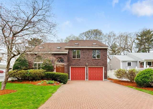 Property at 138 Pine Ridge Rd, Medford, MA 02155, 5 beds, 5 baths