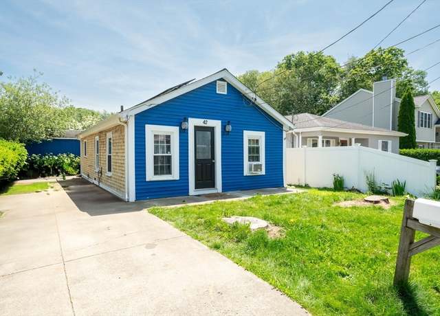 Property at 42 Mccabe St, Dartmouth, MA 02748, 2 beds, 1 bath