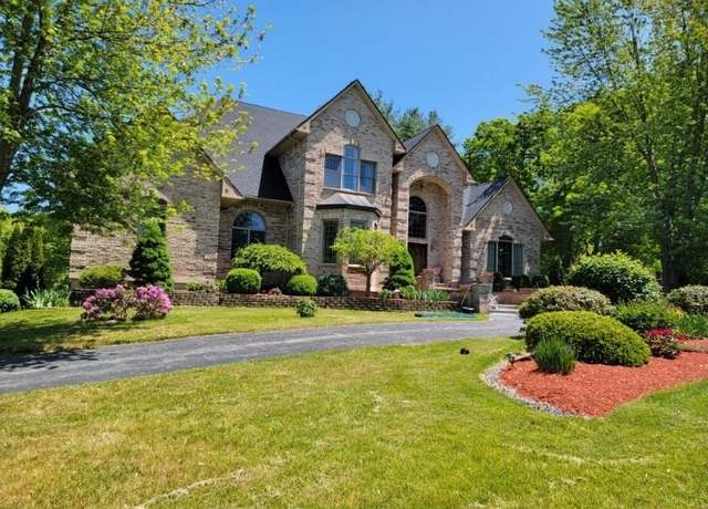 Property at 48 Laurie Ln, Swansea, MA 02777, 9 beds, 5.5 baths