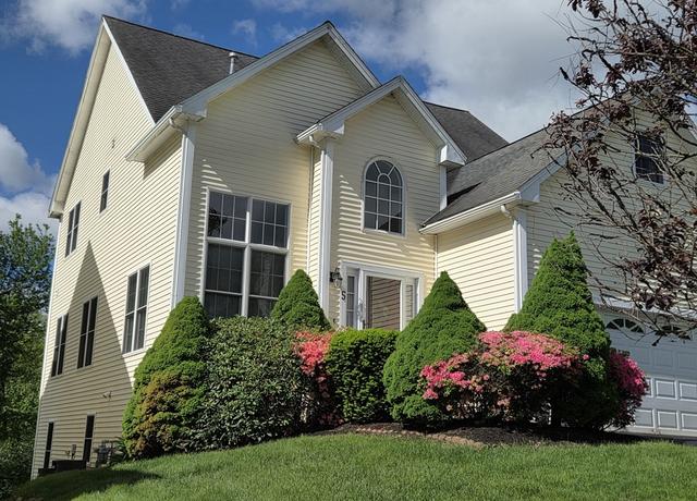 Property at 5 Zain Cir #5, Milford, MA 01757, 2 beds, 3.5 baths