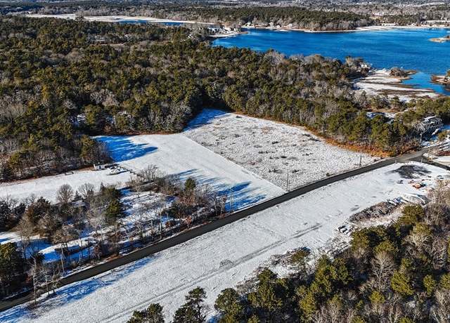 Property at 8 Over Jordan Rd, Wareham, MA 02571