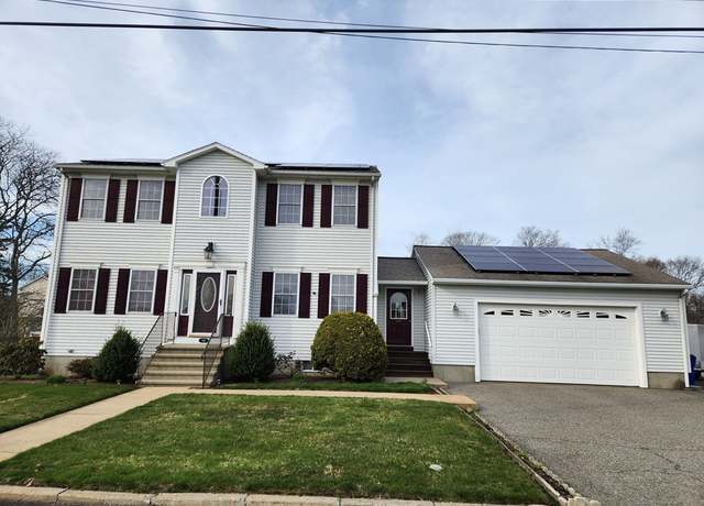 Property at 146 Bullock St, Fall River, MA 02723, 3 beds, 3 baths