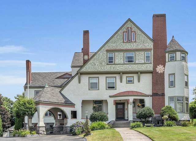 Property at 32 Belmont Ave, Lowell, MA 01852, 8 beds, 5.5 baths