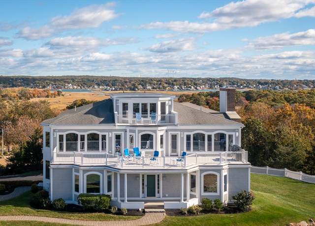 Property at 3 Longview Ter, Gloucester, MA 01930, 4 beds, 4.5 baths