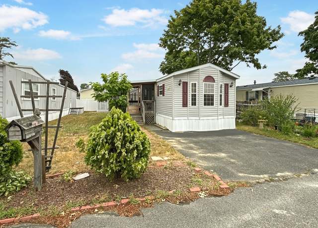 Property at 4 Francis St, Wareham, MA 02538, 2 beds, 1 bath