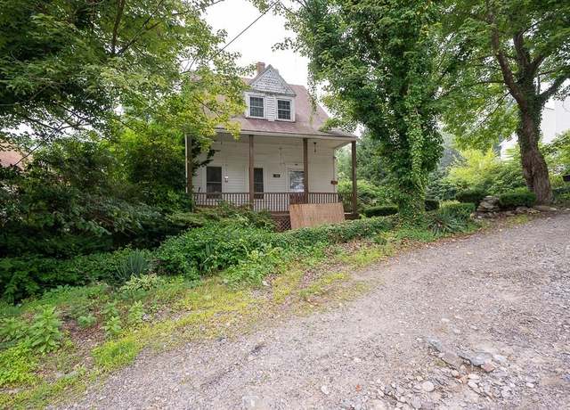 Property at 18 Baldwin St, Worcester, MA 01604, 2 beds, 1.5 baths