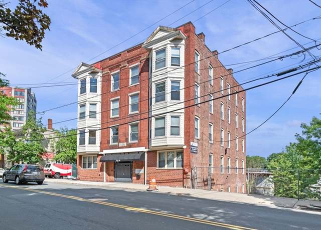 Property at 72 River St #7, Haverhill, MA 01832, 3 beds, 1 bath