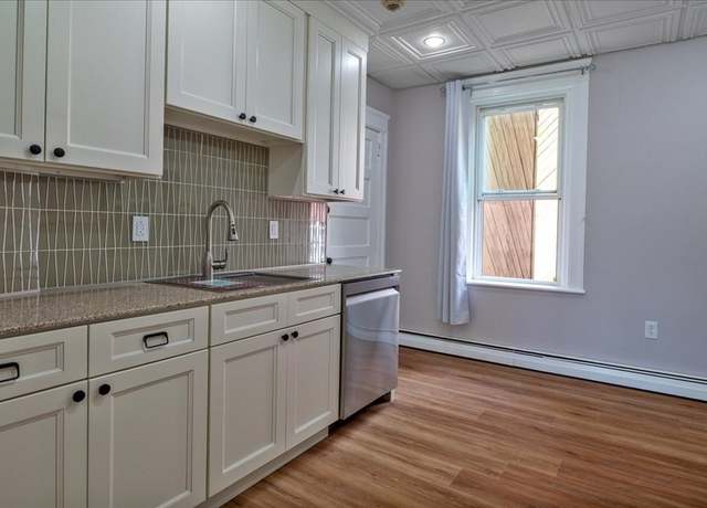 Property at 6 Chatham Pl #6, Worcester, MA 01609, 2 beds, 1 bath
