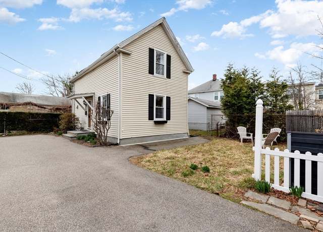 Property at 95-R Dalby St, Newton, MA 02458, 2 beds, 2 baths