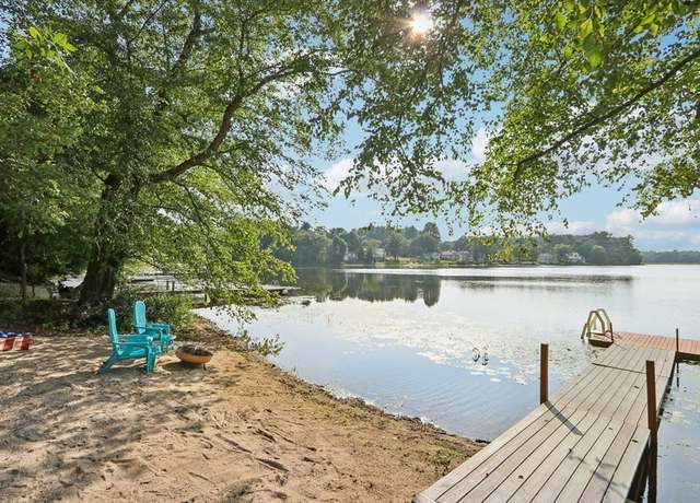 Property at 60 Pond St, Georgetown, MA 01833, 2 beds, 1.5 baths