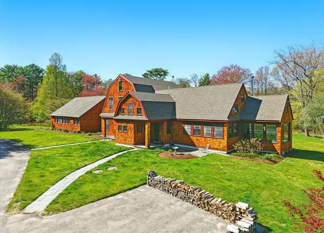 Property at 251 Standish St, Duxbury, MA 02332, 5 beds, 4.5 baths