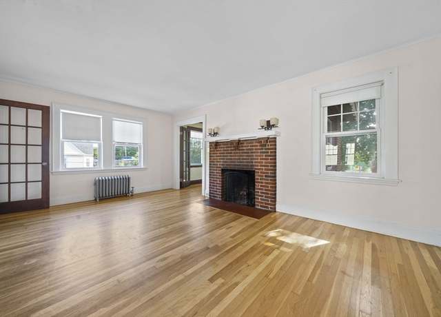 Property at 1667-1669 Centre St, Newton, MA 02461, 6 beds, 2 baths