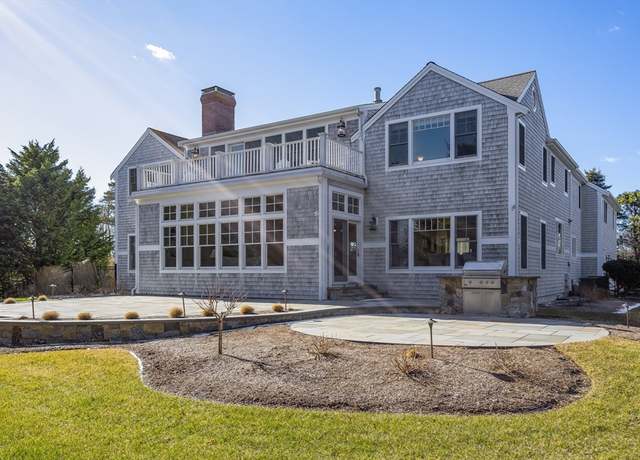 Property at 335 Stage Is, Chatham, MA 02633, 4 beds, 5.5 baths