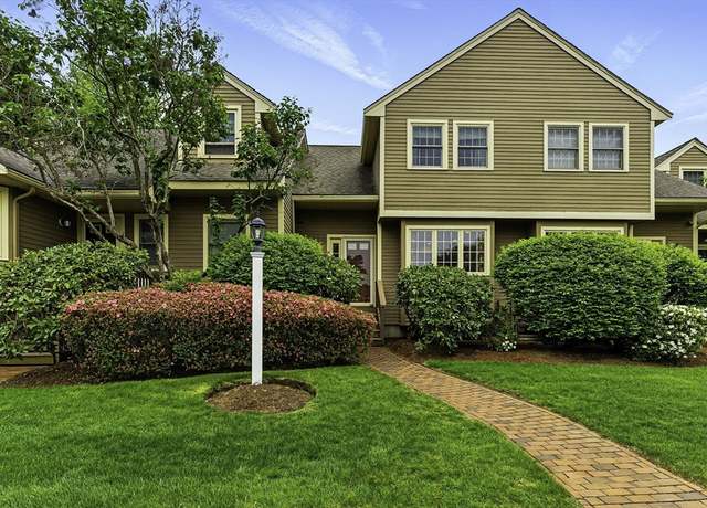 Property at 14 Weybridge Ln #14, Hopkinton, MA 01748, 2 beds, 1.5 baths
