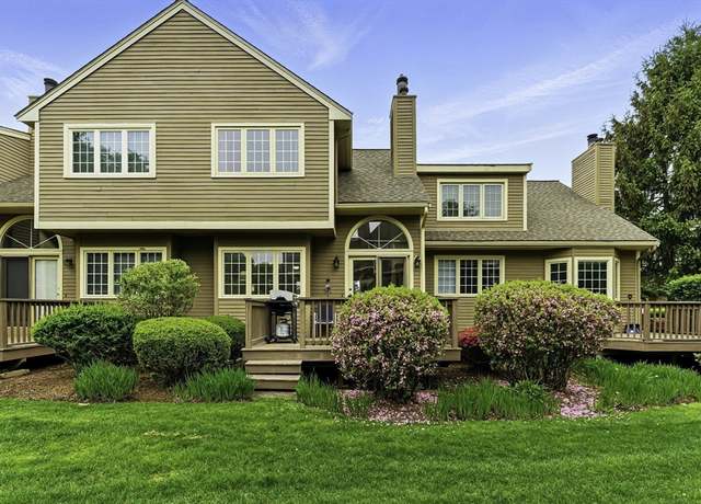 Property at 14 Weybridge Ln #14, Hopkinton, MA 01748, 2 beds, 1.5 baths